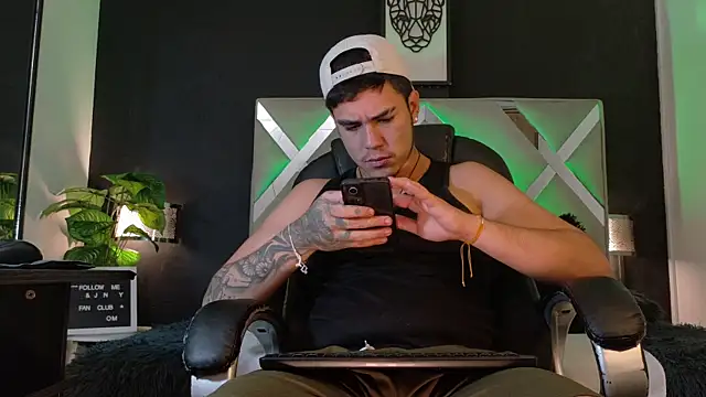 Alex-Rodriguezz Pertunjukan Webcam