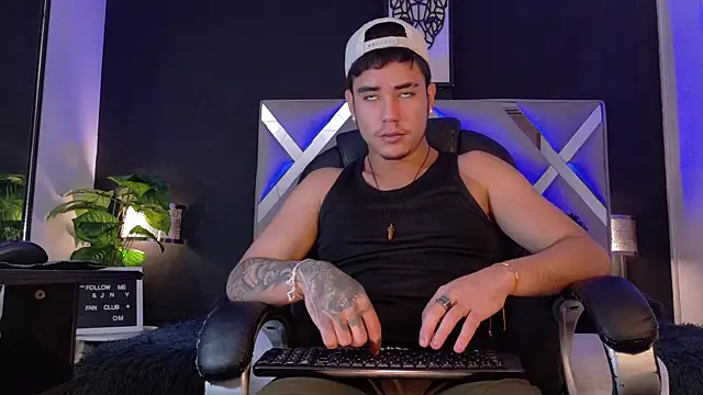 Alex-Rodriguezz's Webcam Show