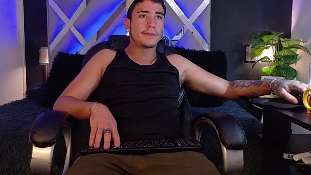 Alex-Rodriguezz Webcamshow