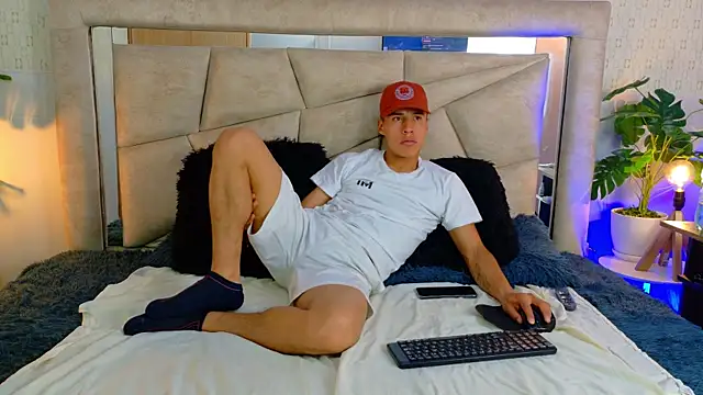 AlexAndAlbert webcam show
