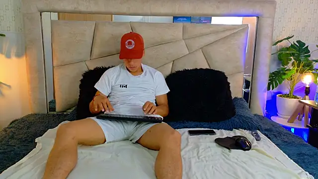 AlexAndAlbert Webcam show