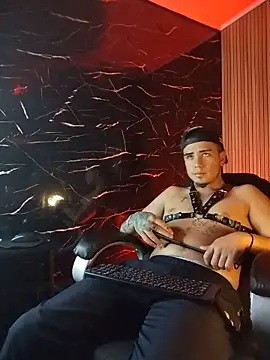 AlexAndAlbert Show in webcam