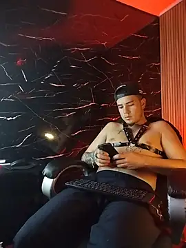 AlexAndAlbert Pertunjukan Webcam