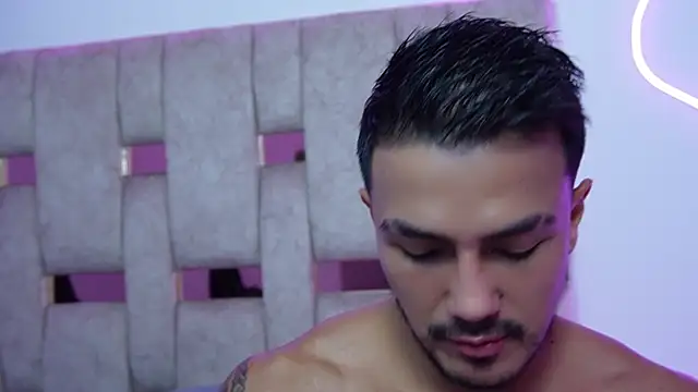 aaron_bolt Webcam show