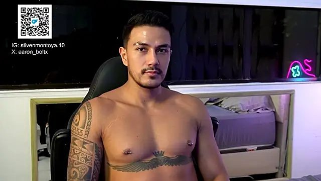 aaron_bolt's Webcam Show