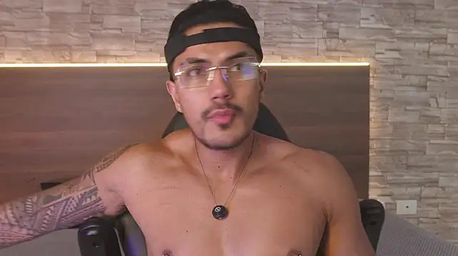 aaron_bolt Pertunjukan Webcam