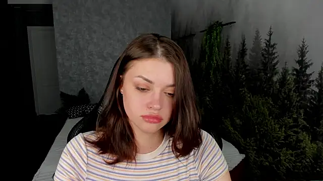 Chat XXX en directo de Maya-Mimi