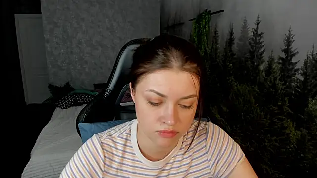Maya-Mimi live XXX chat
