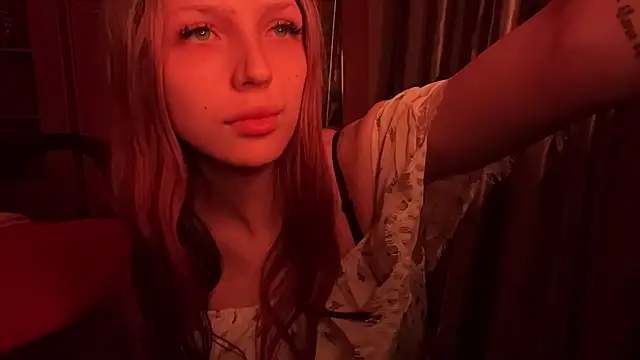 xXMelanieseXx XXX чат на живо