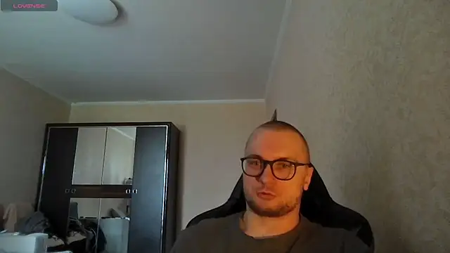 k8mura Show Webcam