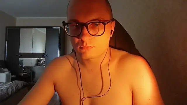 Show modela k8mura na web-kameri