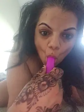 habibiforyou81 webkamerás műsora