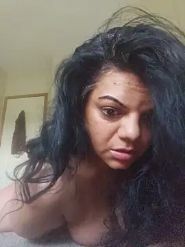 חדר צ'אט בשידור חי של habibiforyou81