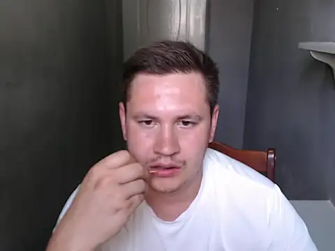 Max_Marlynn Webbikameraesitys