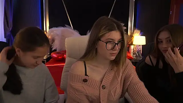 Talia_Blakwood: διαδικτυακό σόου στην κάμερα