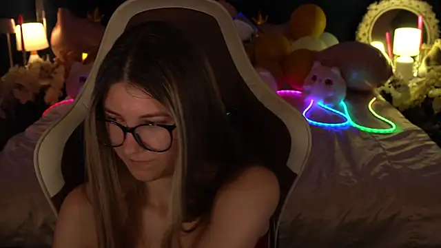 Talia_Blakwood Pertunjukan Webcam