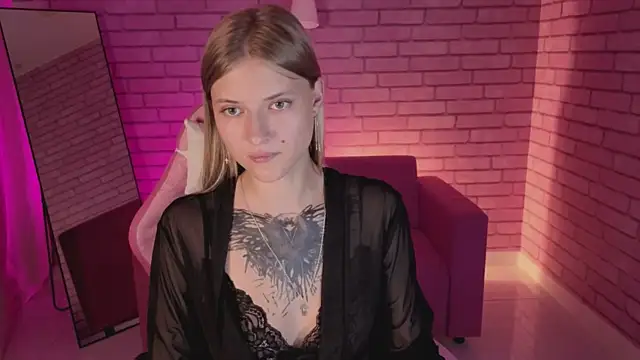 Show modela Rebecca_Caldwell na web-kameri
