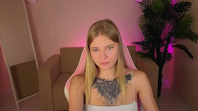 Rebecca_Caldwell's Live XXX Chat
