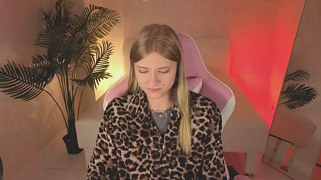 Rebecca_Caldwelln Webbikameraesitys