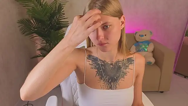 Rebecca_Caldwell webkamerás műsora