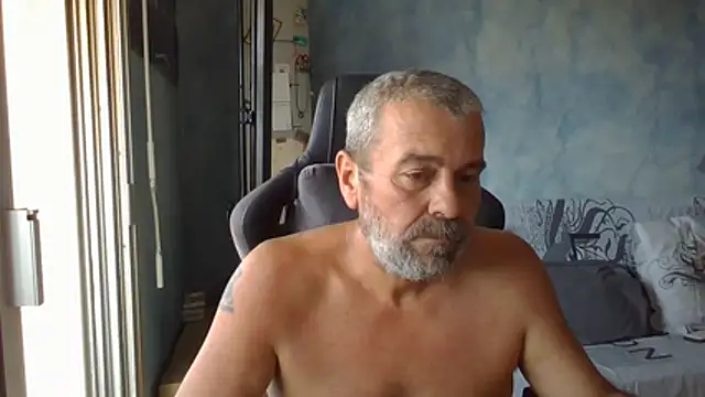הופעת וובקאם של panda_06200