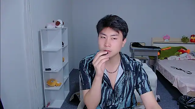 Gay-Sexshowboy69 网络视讯表演