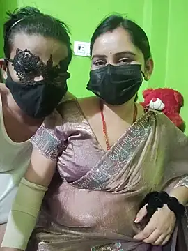 Curvy_shivanin Webbikameraesitys