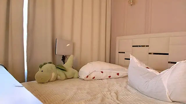 felice_kim Show in webcam