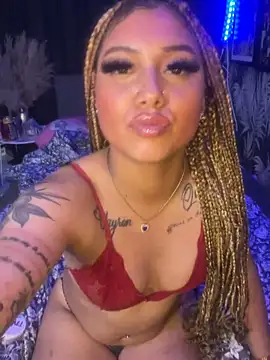 YoungXylena webcam show