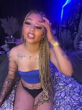 Show modela YoungXylena na web-kameri