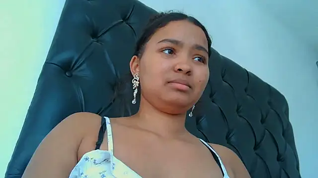 Chatroom XXX en direct de indianaphrodite1