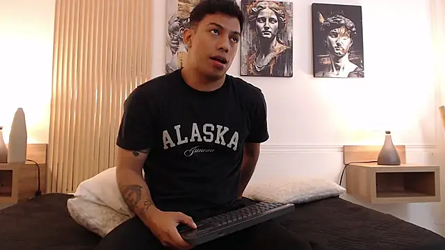 Diego_salvatore Pertunjukan Webcam