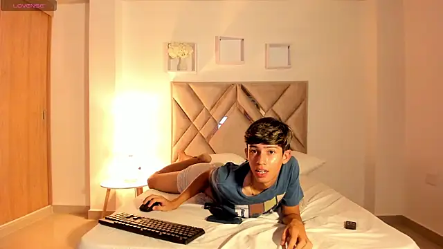 Babyy_noahtt Webcam-Show