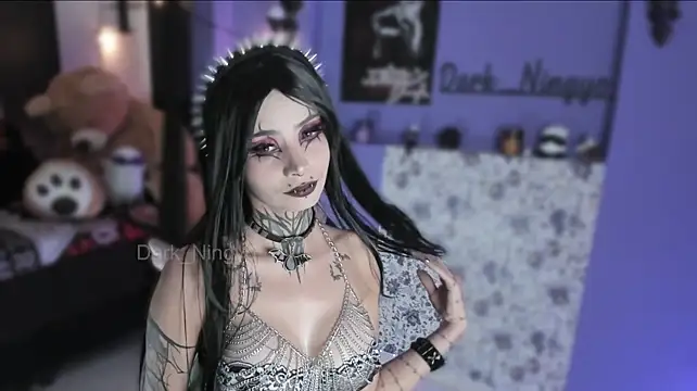 Dark_ningyo1 Chat XXX in diretta