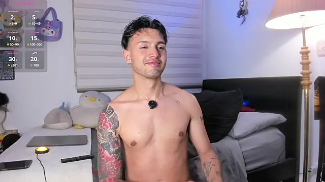 Show modela Leo_Carteer na web-kameri