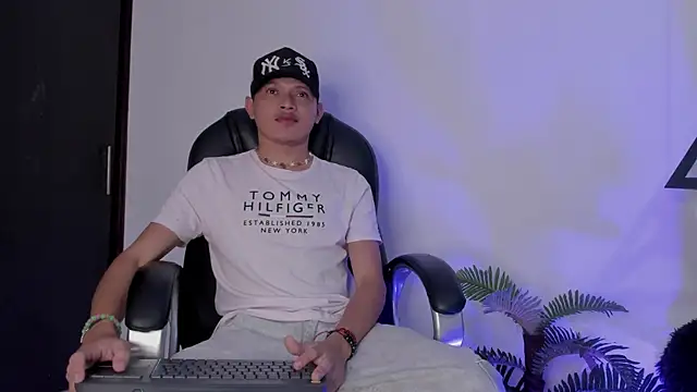 Nico_Saint_ 在線直播表演