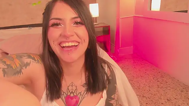 Miaa_hunttt – webcam-show