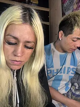 Webkamerová show caritocandiaxx