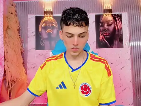 عرض كام latino_boyy_