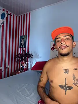 ChristopherLukka Show Webcam