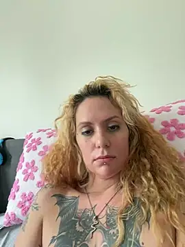 highitsmaryjane's Webcam Show
