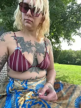 highitsmaryjane's Webcam Show