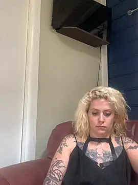 Show modela highitsmaryjane na web-kameri