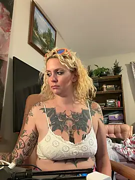 highitsmaryjane's Webcam Show