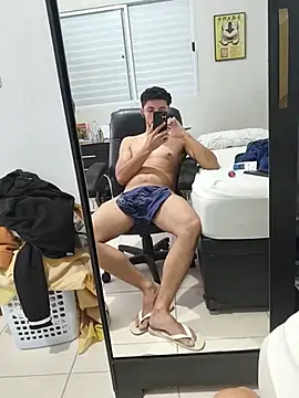 mlkaomoreno's Webcam Show