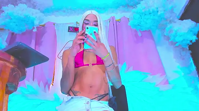 Sarahis_Valentina's Webcam Show