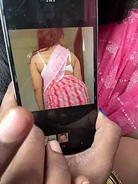 Webkamerová show chittichilakamma
