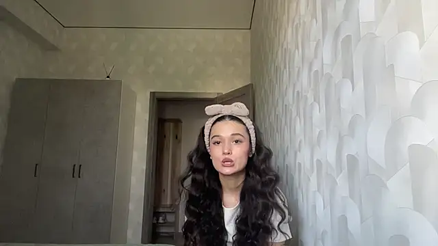 LisetteParajon Adlı Modelin Canlı XXX Sohbeti