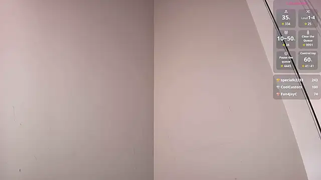 חדר צ'אט בשידור חי של bettyboom_