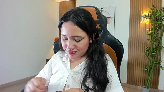 Miiarouse__ Chat XXX live
